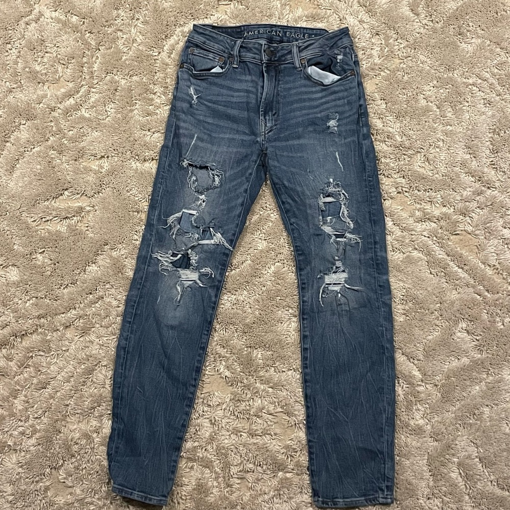 American Eagle Outfitters men’s 29x30 Next Level Airflex distressed denim